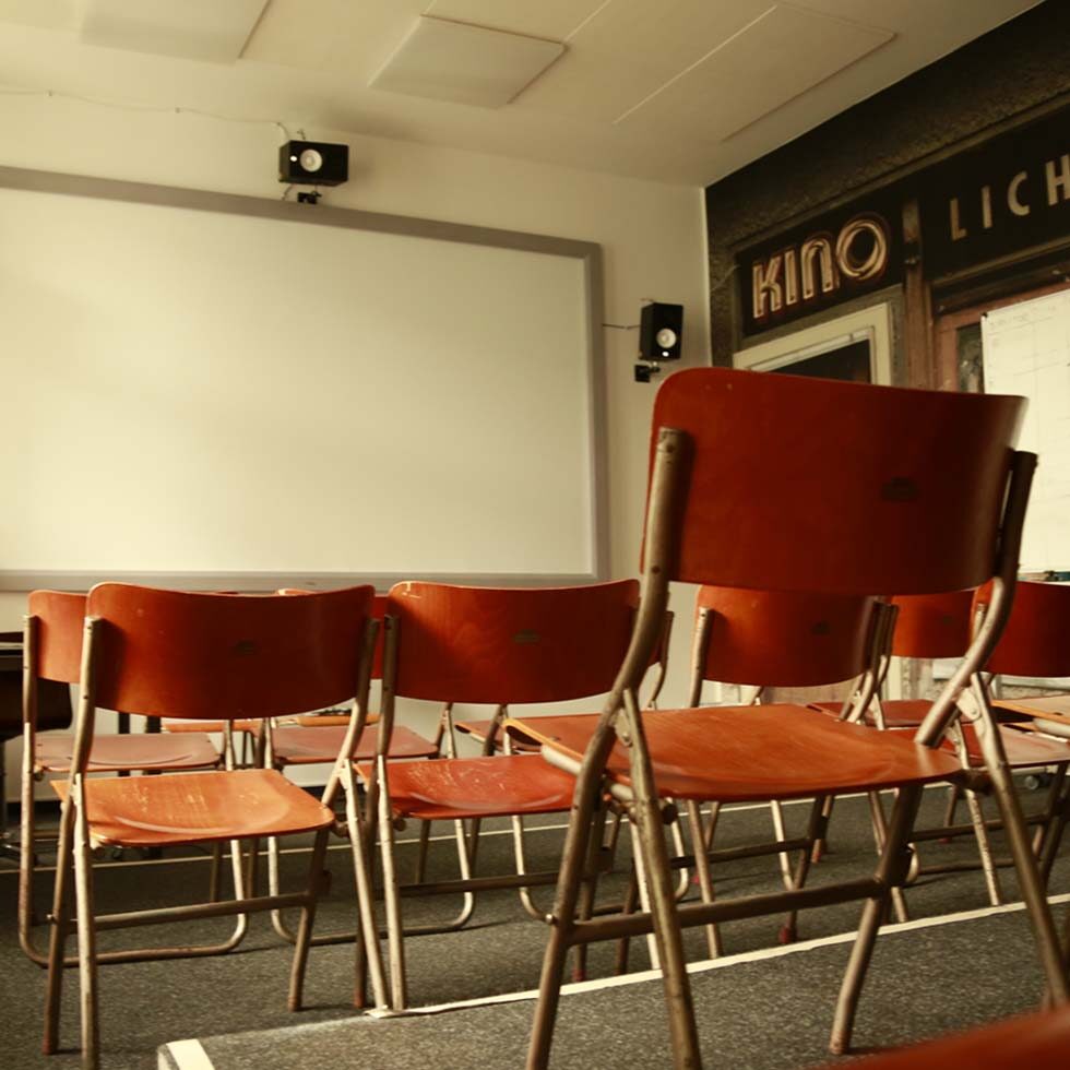 Page-Student-Life-Screenings-Gallery-5-MetFilm-School